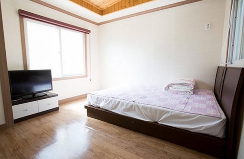 Konggi House | Wanju Cypress Forest Story Pension