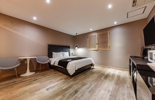 Wanju Hotel | Wanju Healing