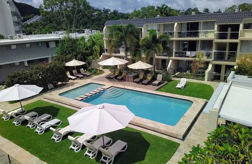 Noosa Heads Apartment | Wantima Hastings St Studio A/C Smart TV unlimited WiFi