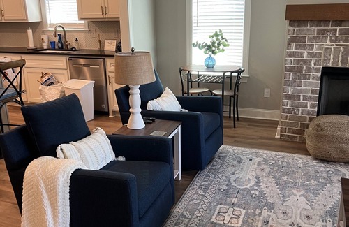 Auburn House | War Eagle Hideaway! n2.5 miles from Stadium, 2 mi from I85, 3 bd, 2bth, sleeps 8