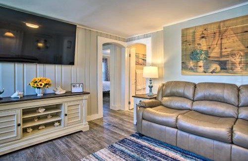 Wareham Center House | Wareham Cottage with Deck, Walk to Swifts Beach