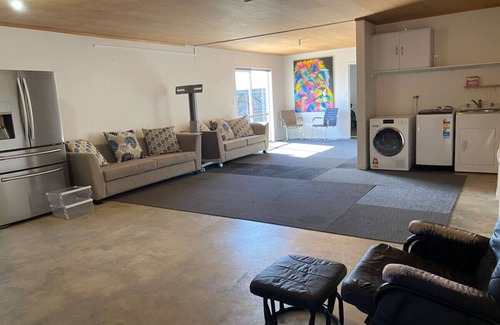 Ruakaka Apartment | Warehouse Loft Apartment Marsden City