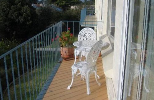Cowes Apartment | Warley Hideaway