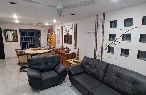 Merida Municipality House | Warm ambience, close to everything, space for work or pleasure.