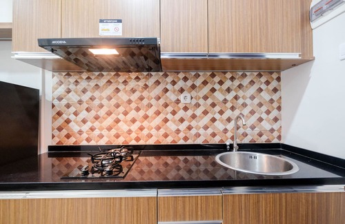 Pondokcina Apartment | Warm and Homey 1BR Apartment at Atlanta Residences By Travelio