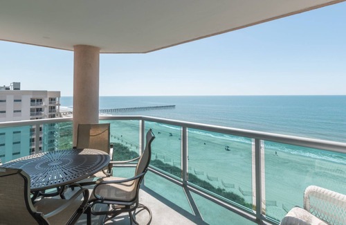 North Myrtle Beach Condo | Warm and inviting 4 bedroom condo in the Cherry Grove area | Laguna Keyes - 1002