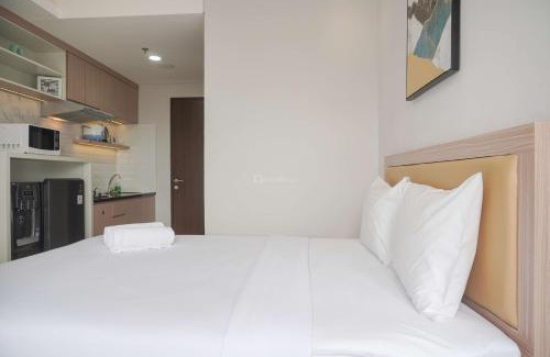 Ciputat Apartment | Warm and Minimalist Studio Transpark Bintaro Apartment By Travelio