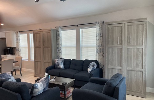 Harlandale House | Warm and welcoming single family home minutes from Downtown San Antonio