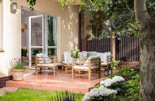 Wawer House | Warm & cosy 2-store 3-BR House with fireplace, living room, garden, terrace, balcony & parking 30 minutes from Warsaw Centre
