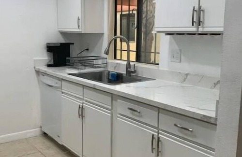Sunrise Vista Chino Condo | Warm Living in Palm Springs