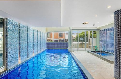 Glenelg Apartment | Warm Waves - Beach Pool Home