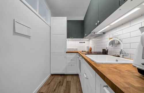 Mokotow Apartment | Warsaw Mokotów Apt - Balcony, A/C, Tram&Bus nearby - by Rentujemy