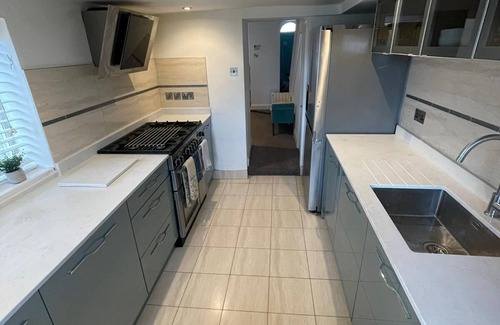 Worthing House | Warwick House - Stunning house with sea views