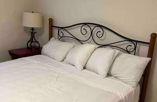 Washington Park House | Wash Park Tudor mother in law apt sleeps 4