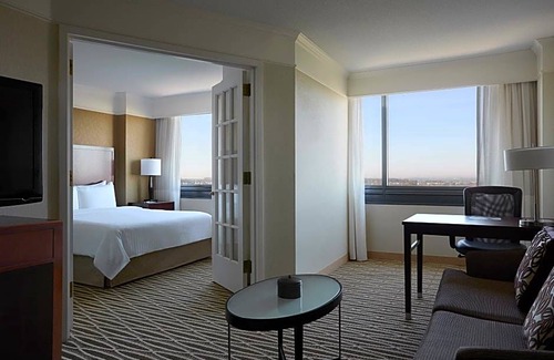 Herndon Hotel | Washington Dulles Marriott Suites