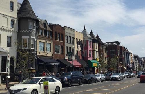 Adams Morgan Hostel | Washington International Student Center