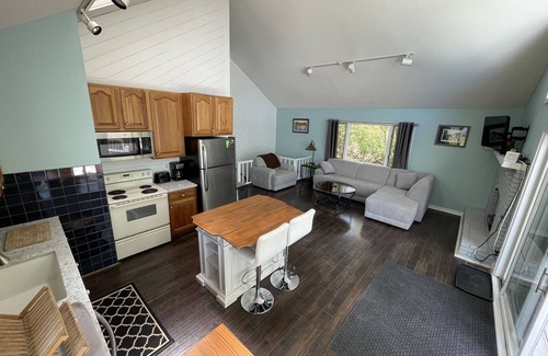 Castleton House | Water front home with large two tiered deck! 2 bathrooms 😂