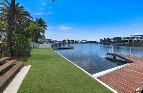 Noosaville Apartment | Water Front Luxury home with sparkling Pool in beautiful Noosa Waters.