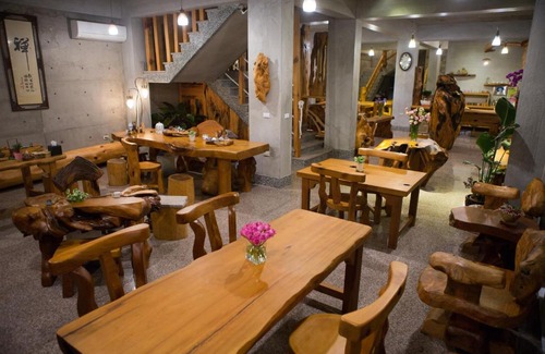 Donggang Bed & Breakfast | Water Reflections at Ease