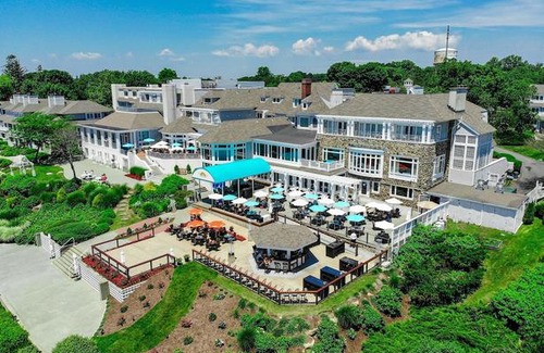 Westbrook Center Resort | Water's Edge Resort & Spa