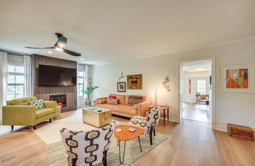 Seguin House | Water View Lake McQueeney Home with Fire Pit!