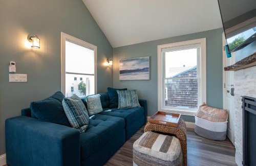 Portsmouth House | Water Views from nearly every room 3BR 3BA