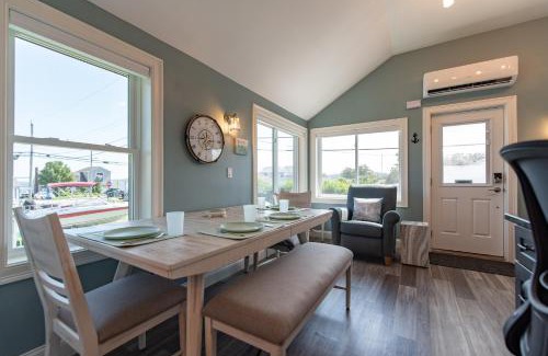 Portsmouth House | Water Views from nearly every room 3BR 3BA