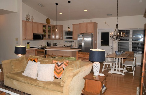 Dauphin Island House | Water views & Pet-friendly; walk to the beach