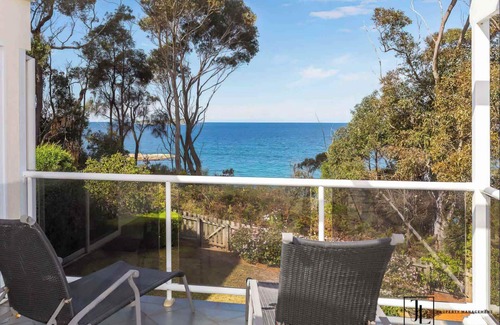Denhams Beach House | Water Views, Wi-Fi & Beach | Grand Entertainer