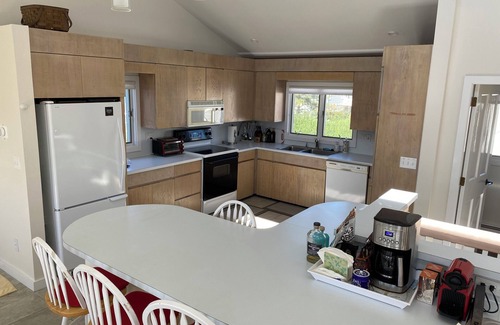 Mystic - New London House | Water views, work/live, 5BD/2.5BA, Pets in Groton Long Point, CT