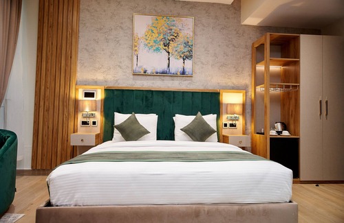 Ikeja Hotel | Watercress Hotels and Signature