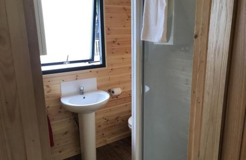 Abercwmboi House | Waterfall Pod 5 Pet Friendly