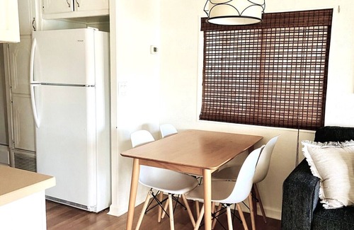 Lake Havasu City House | Waterfront 2 Bd/2 Ba Lake Havasu Vacation Rental - The Lakeside Lounge