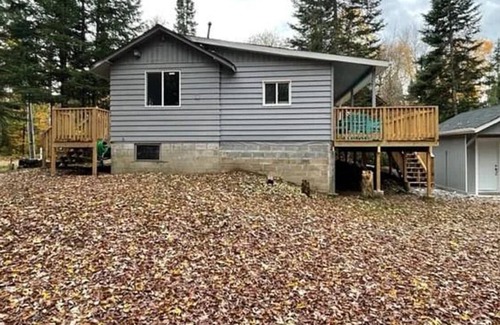 Huntsville Cottage | Waterfront 2 bedroom W/private deck and firepit!