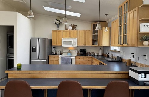 Sterling Apartment | Waterfront 2-bedroom suite with WiFi in Soldotna