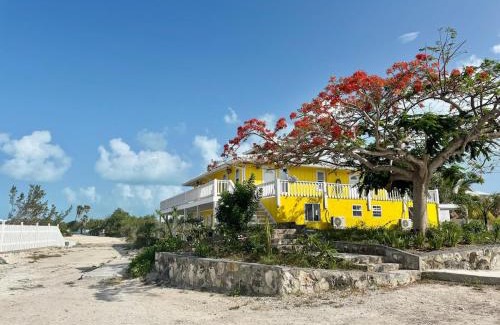 Discovery Bay Apartment | Waterfront 2-BR Home in Providenciales