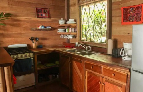 Isla Bastimentos House | Waterfront 2-bedroom house in delightful Bastimentos Island with WiFi