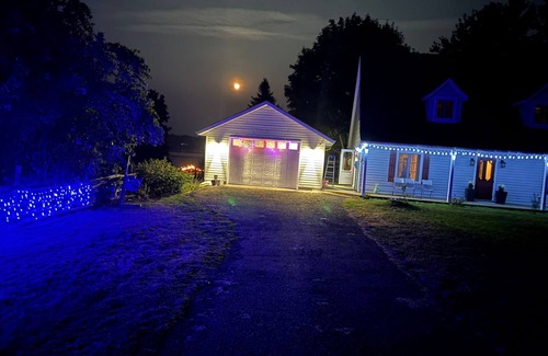 Greater Napanee House | Waterfront 2br fully equipped private cottage with wooded area and large yard