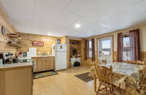 Pittsburg Apartment | Waterfront 3BR + Close ATV Access + Moose