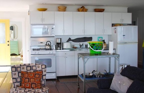 Commercial Street House | Waterfront! 5 bdrm house in Provincetown’s quiet East End. July 20/27 available!