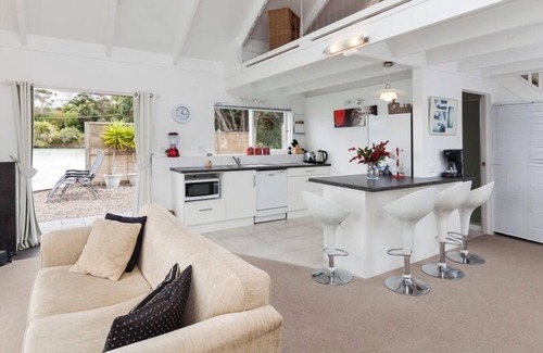 Russell Cottage | Waterfront - 8 minute walk to Village- Linen optional -see below description.