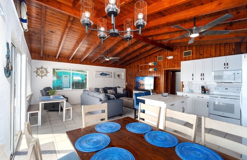 Little Torch Key House | Waterfront Anchor House with Boat Basin & Ramp!