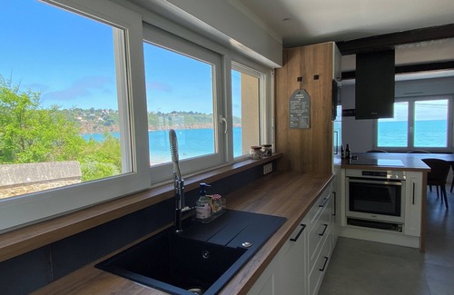 Cotes d'Armor House | Waterfront beach house
