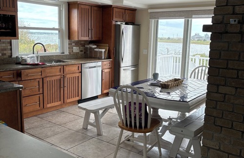 Misquamicut House | Waterfront Beach House