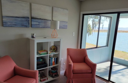 Georgetown House | Waterfront Belle Isle Private Townhome on Winyah Bay - Sleeps 8, 2.5 baths