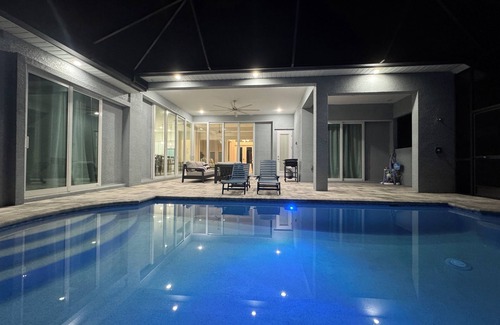 Port Charlotte House | Waterfront Canal House - Port Charlotte with AC and Pool