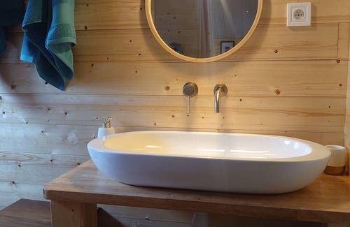 Sornay Bed & Breakfast | Waterfront Chalet, Chambre & Table d'Hôtes