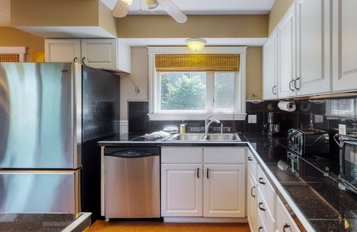 Sandpoint Condo | Waterfront condo - just minutes from downtown Sandpoint w/a free boat slip