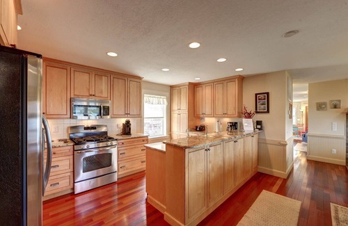 Ocracoke Condo | Waterfront Condo Located right on Silver Lake Harbor