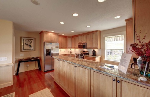 Ocracoke Condo | Waterfront Condo Located right on Silver Lake Harbor